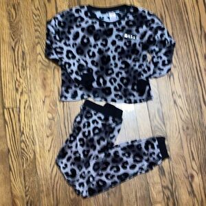 Justice girls fuzzy jogger set